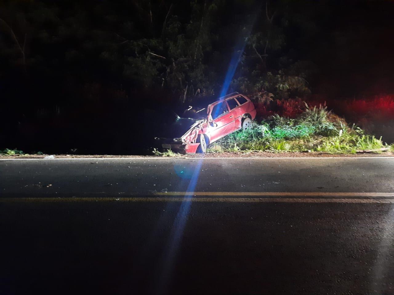 Capotamento entre Santa Helena e São José deixa quatro pessoas feridas