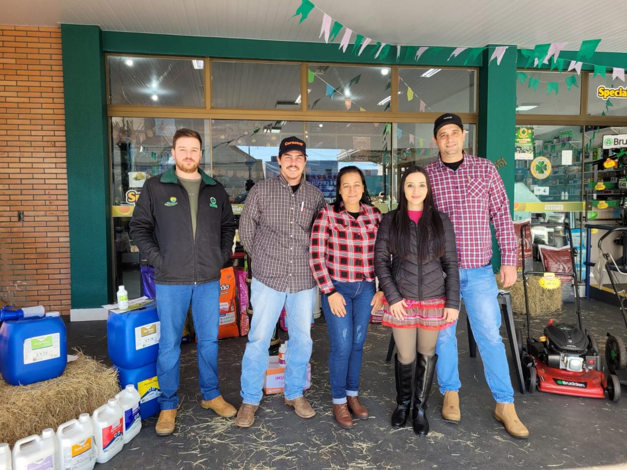 Agropecuária Brusque promove arraiá de ofertas durante todo o mês de junho