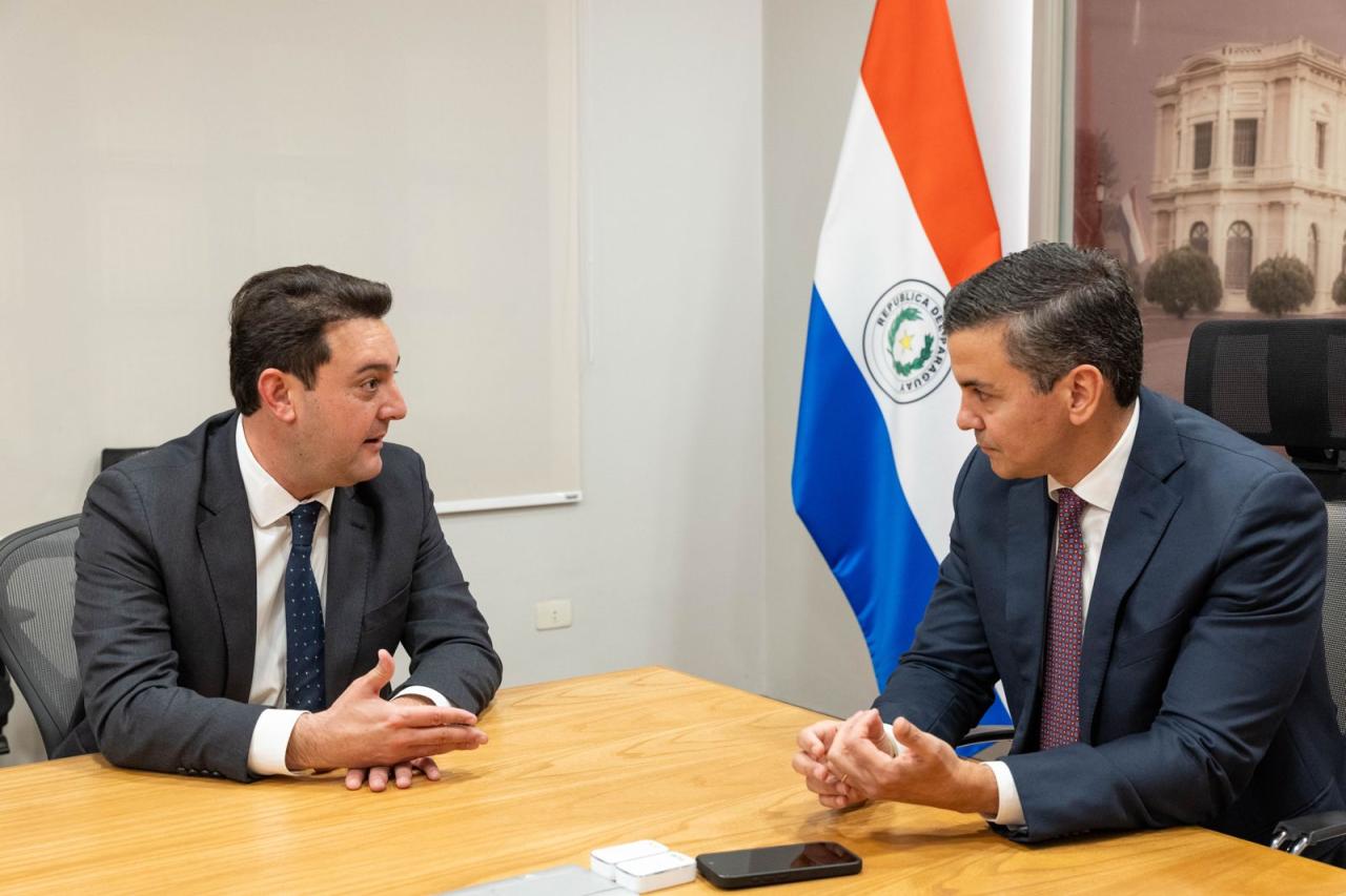 Porto de Santa Helena é tema de reunião entre Ratinho Júnior e presidente do Paraguai