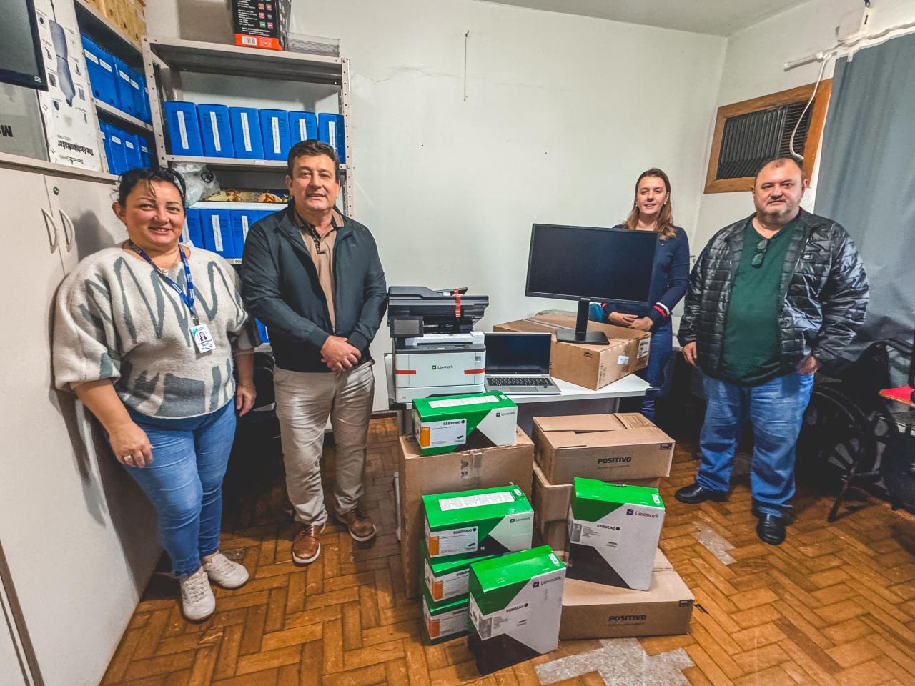 SETEF repassa novos equipamentos a Agência do Trabalhador de Santa Helena