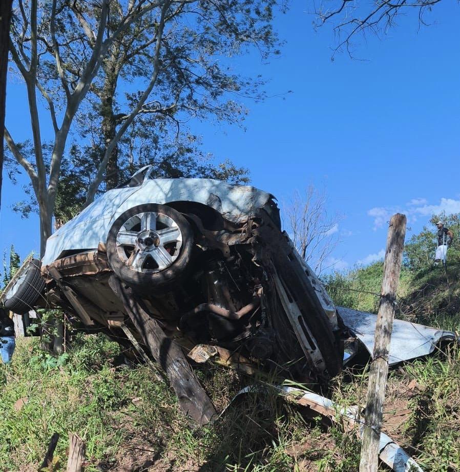 Grave acidente deixa duas pessoas feridas na PR 488 entre Santa Helena e Diamante do Oeste