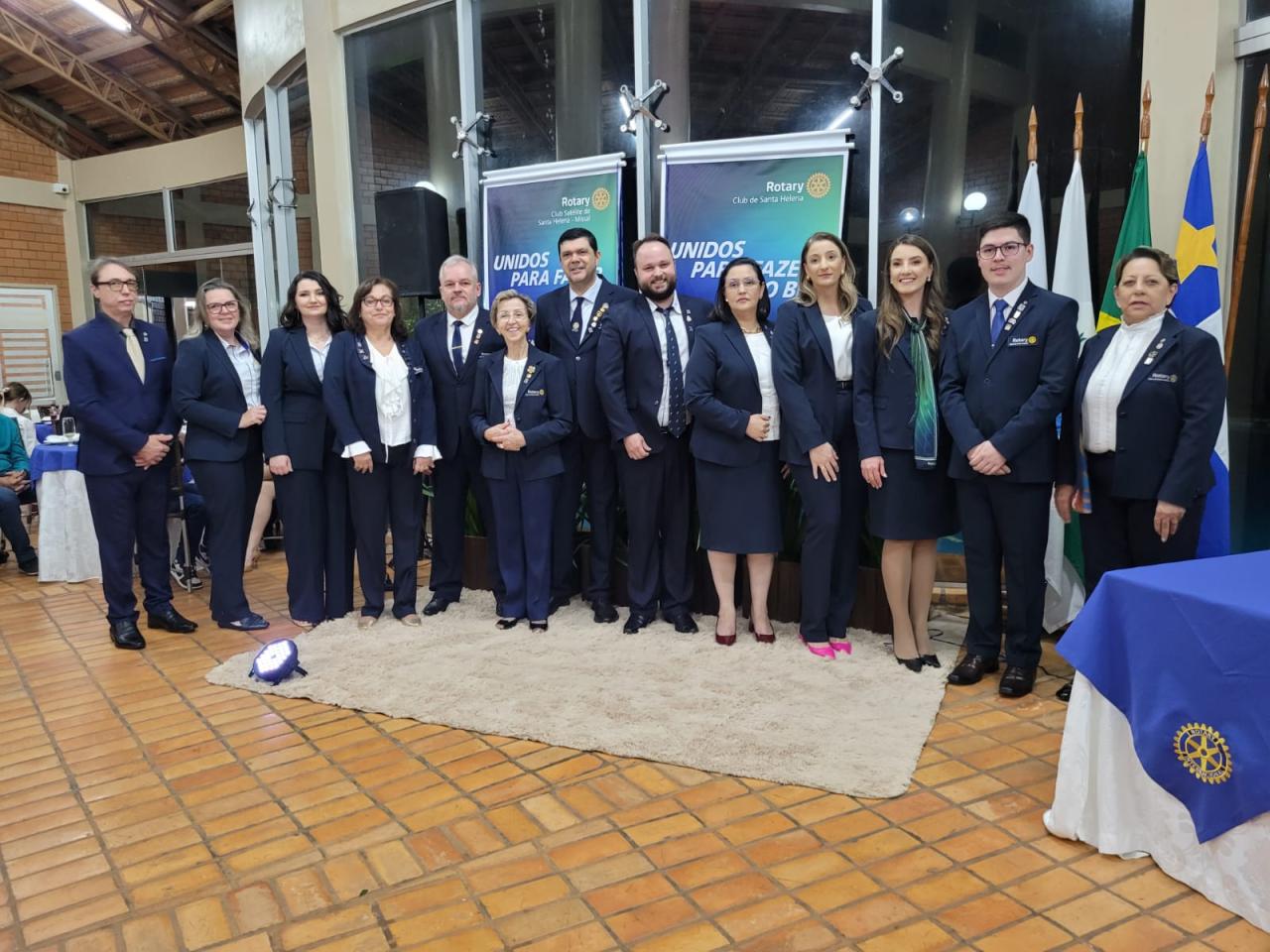 Rotary Club de Santa Helena empossa nova presidência para o ano rotário 2025/26