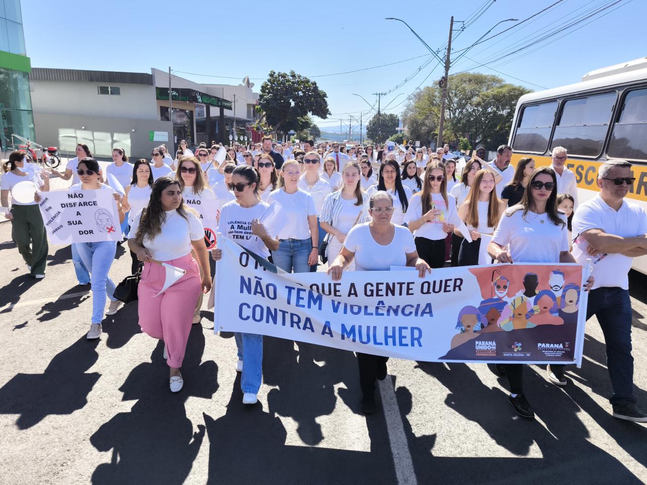 Santa Helena participa da 3ª Caminhada Estadual do Meio Dia Contra o Feminicídio