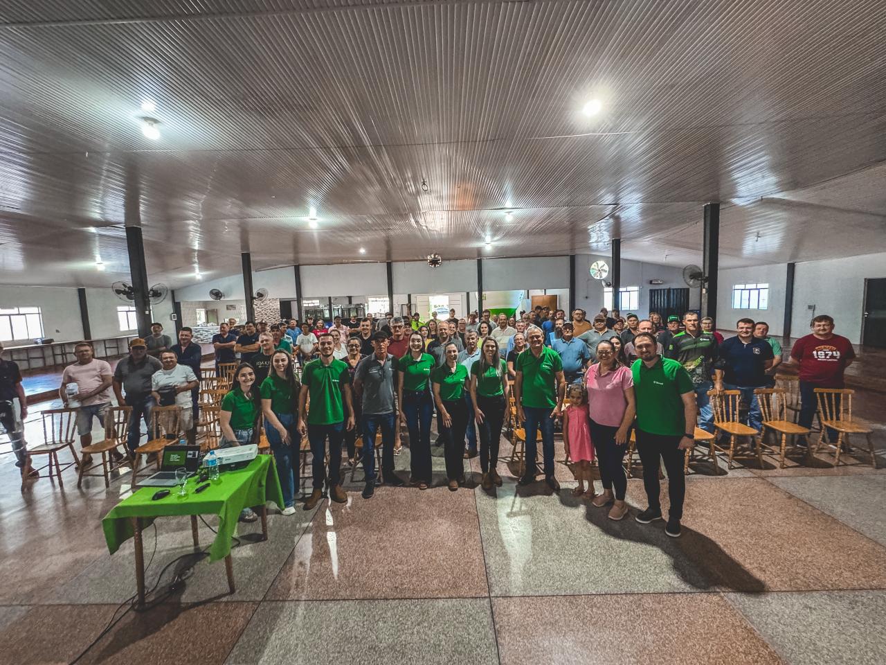 Sicredi apresenta Plano Safra 2025/26 para associados de São Roque em Santa Helena