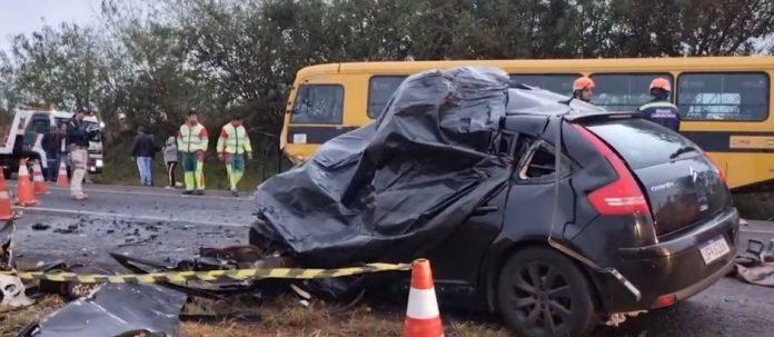 Tragédia: Pai e duas crianças morrem em batida frontal na região