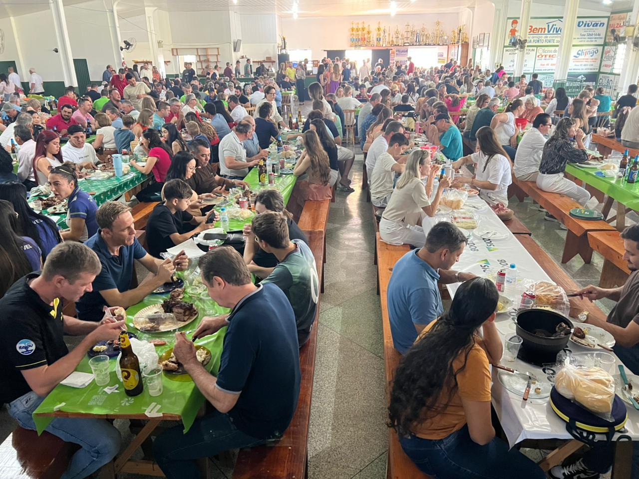 Comunidade de Santa Helena Velha realiza tradicional festa com sorteio da Ação Entre Amigos; confira os ganhadores