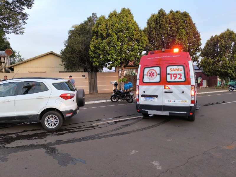 Motociclista fica ferido em acidente no centro de Santa Helena