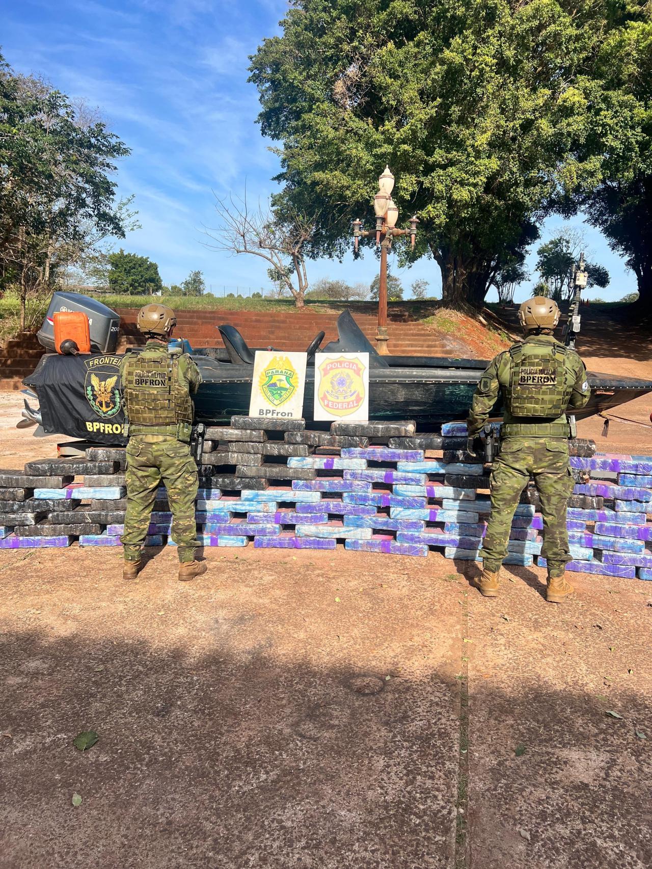 PF e BPFRON apreendem embarcações com quase mil quilos de droga em Santa Helena