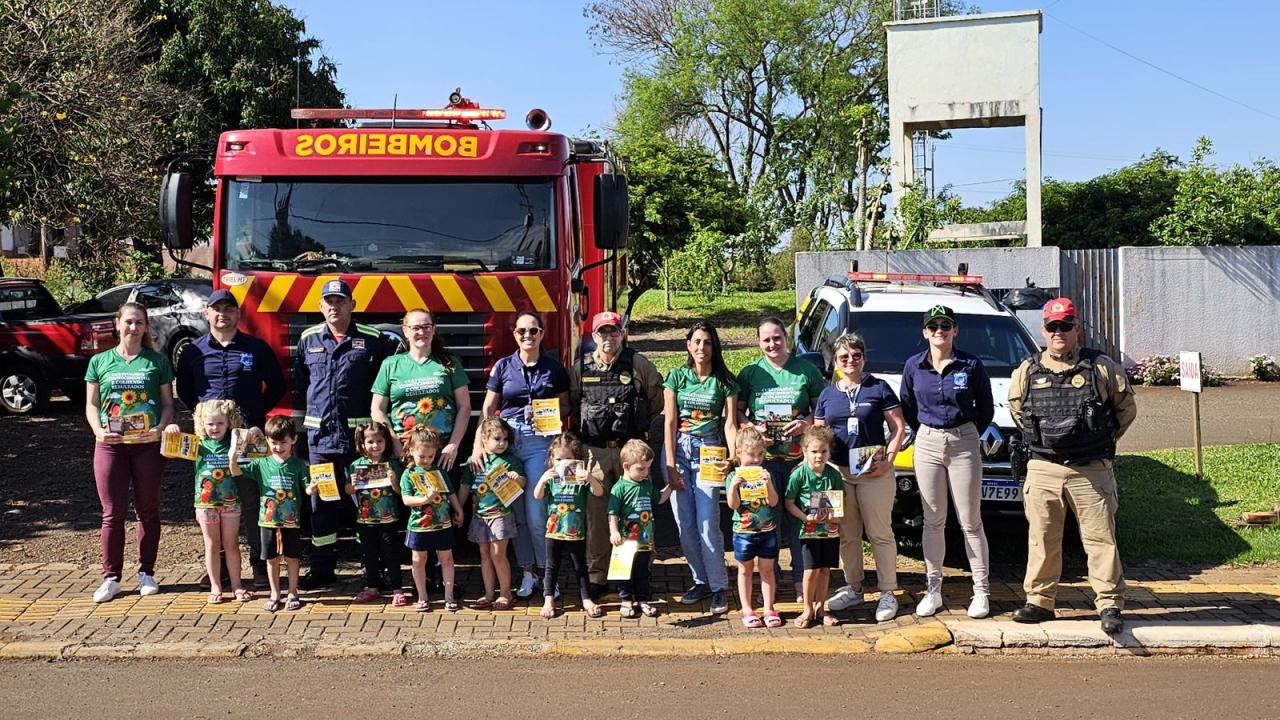 83ª Ciretran de Santa Helena participa de blitz educativa alusiva a Semana Nacional do Trânsito