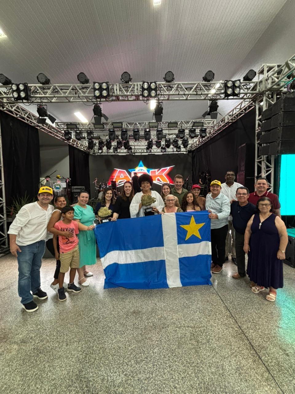 Laís Duarte de Santa Helena é campeã do Fermop na categoria Gospel