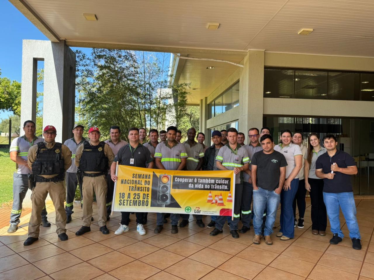 PRv de Santa Helena ministra palestra sobre Segurança no Trânsito à motoristas em Itaipulândia