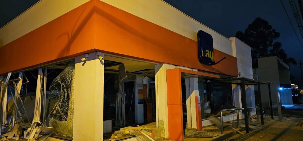 Grupo fortemente armado explode banco do Itaú em Katuete no Py