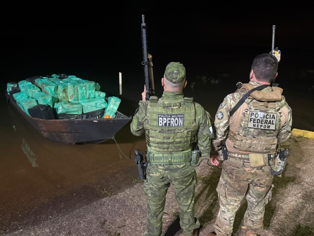 Polícia apreende embarcação com 50 mil maços de cigarros em Missal