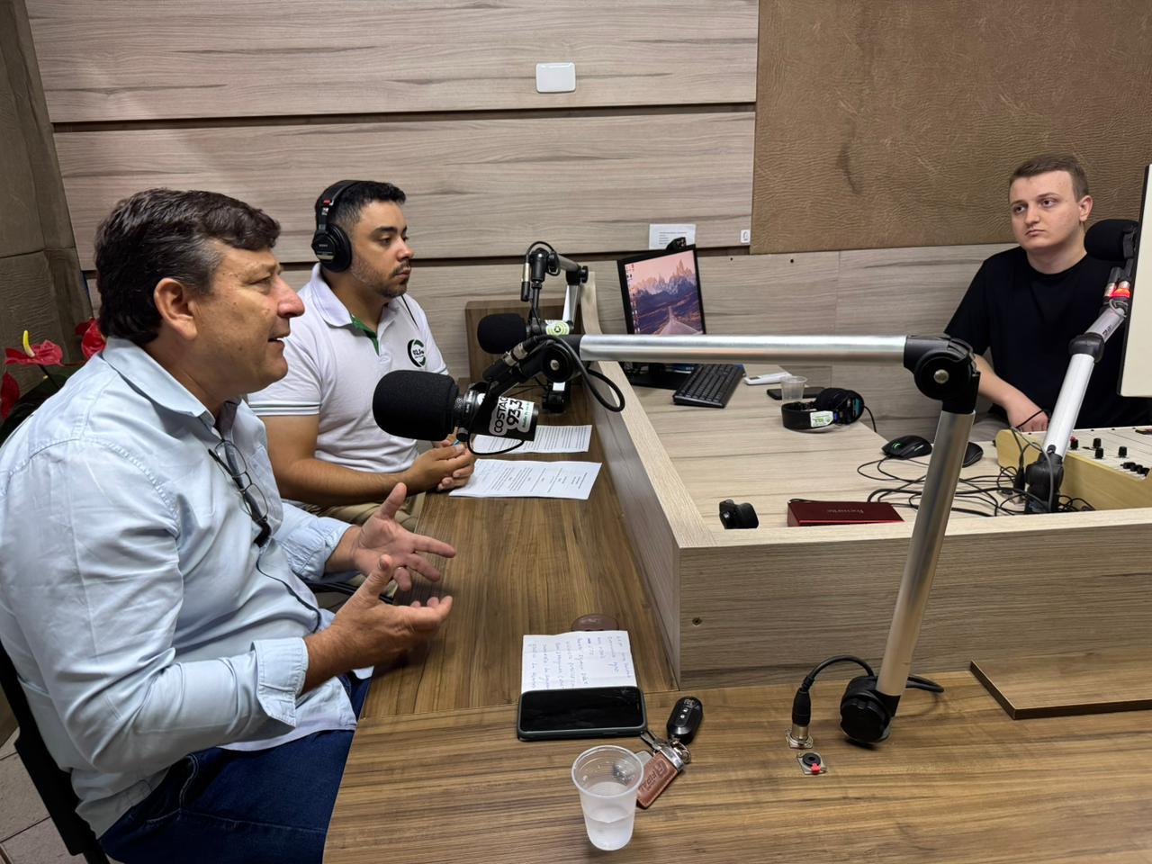 Prefeito Dinho convida para a Expo SH e fala de projetos em andamento na administração