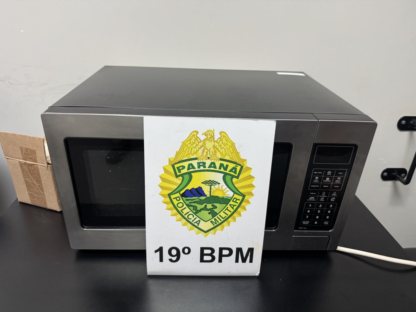 PM de Santa Helena prende irmãos após furto; um tem mandado de prisão em aberto