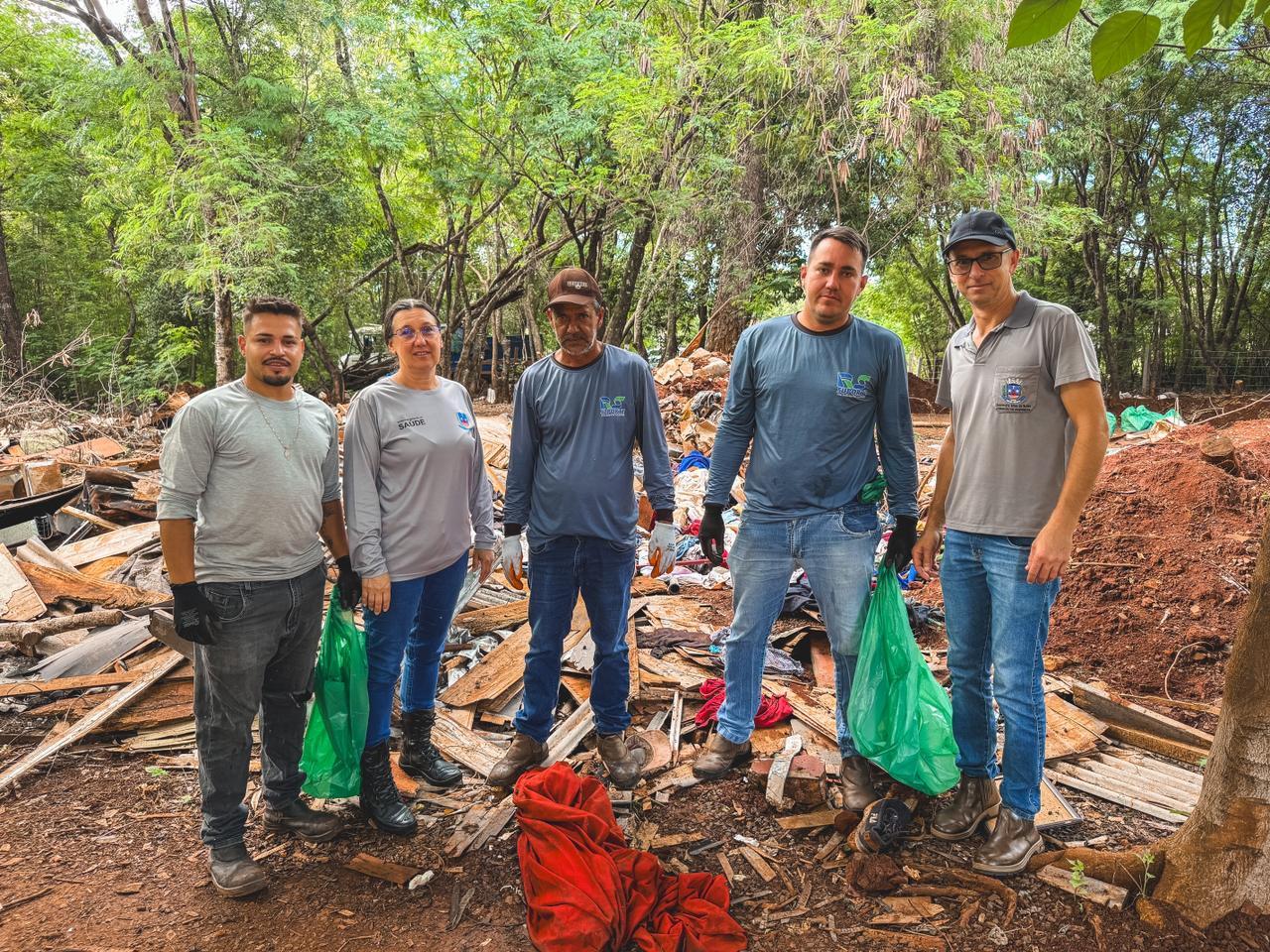 Endemias realiza limpeza de materiais na 
