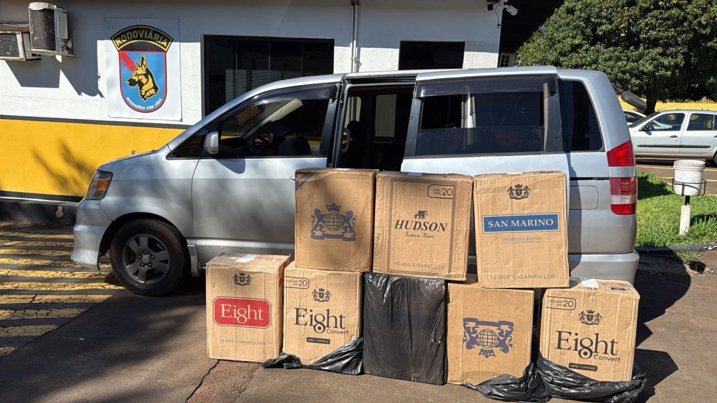 Polícia Rodoviária apreende van com cigarros contrabandeados em Vera Cruz do Oeste