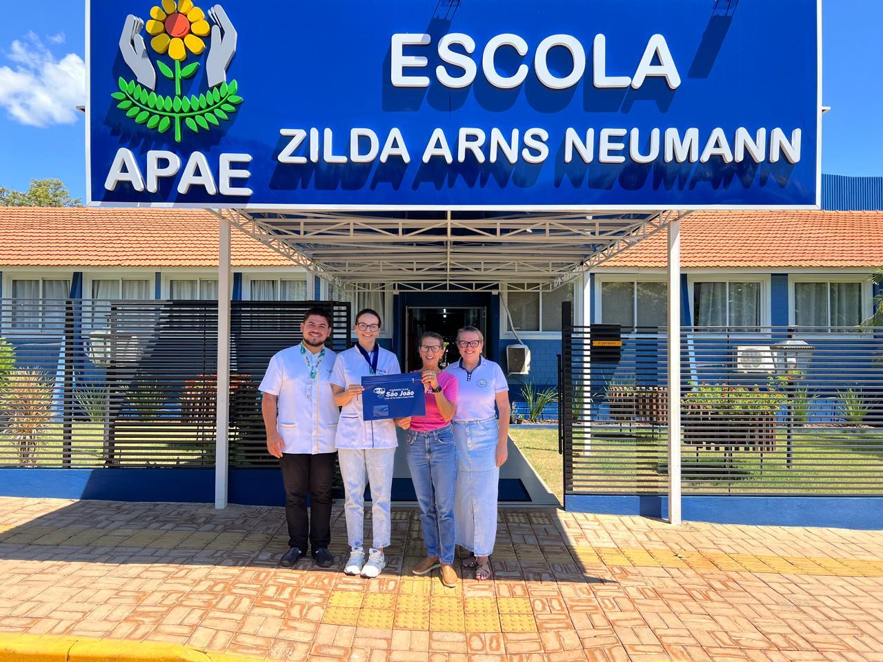 Farmácias São João destina parte das vendas de inauguração à APAE de Santa Helena