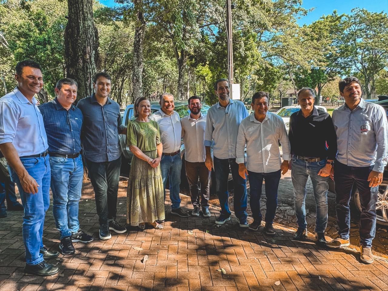 Gleisi Hoffmann participa de assinatura de convênios entre Itaipu e Lindeiros em Santa Helena