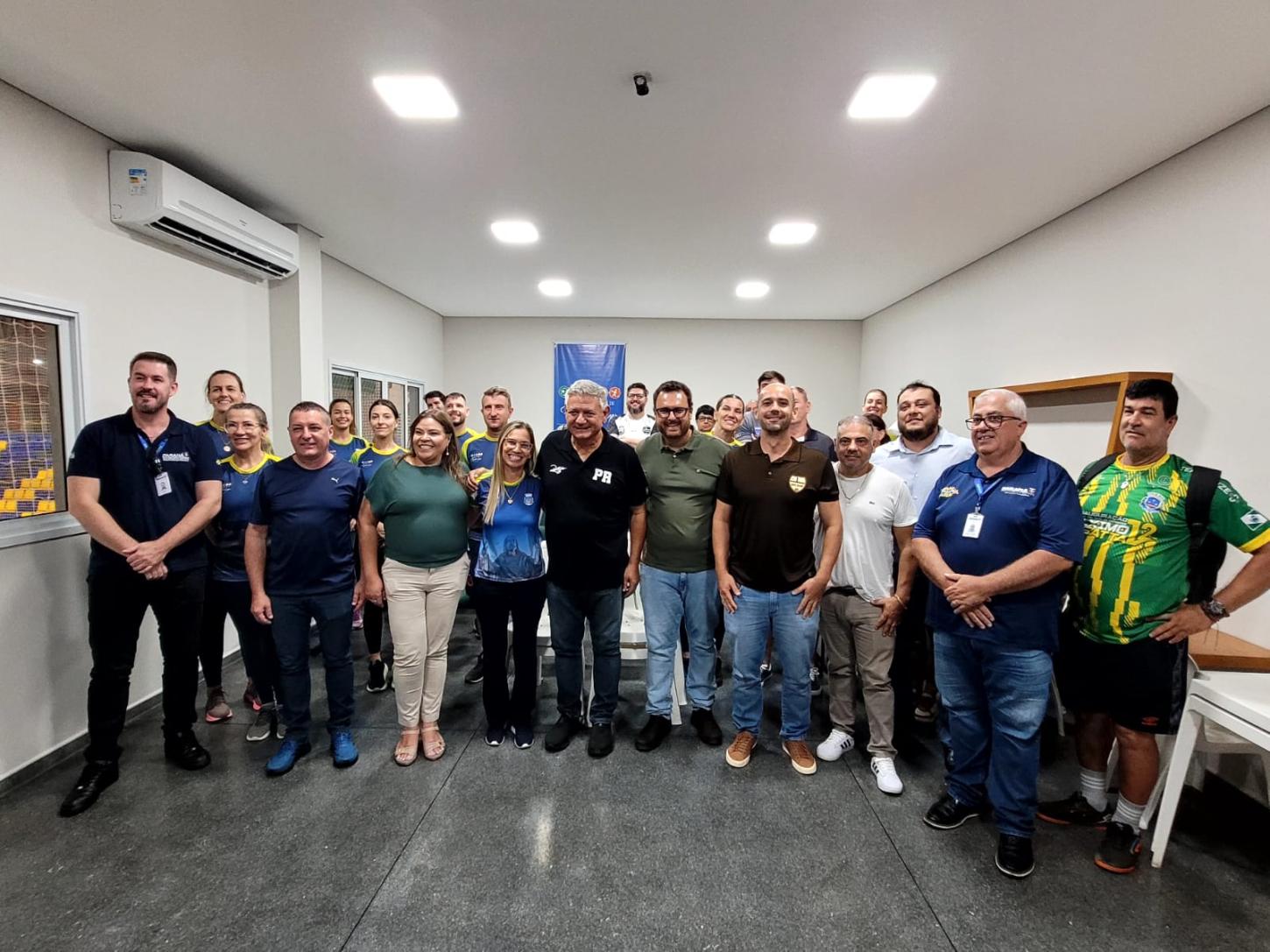 Secretário do Esporte do Paraná visita Santa Helena e confirma recursos para o município