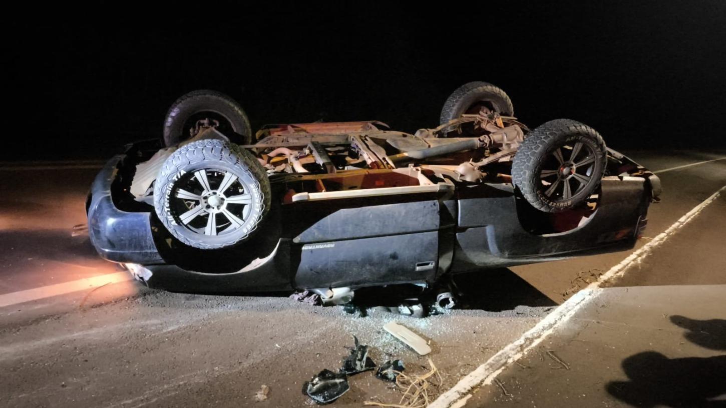 Jovem entrerriense sai ilesa após capotamento na PR 495 em Pato Bragado