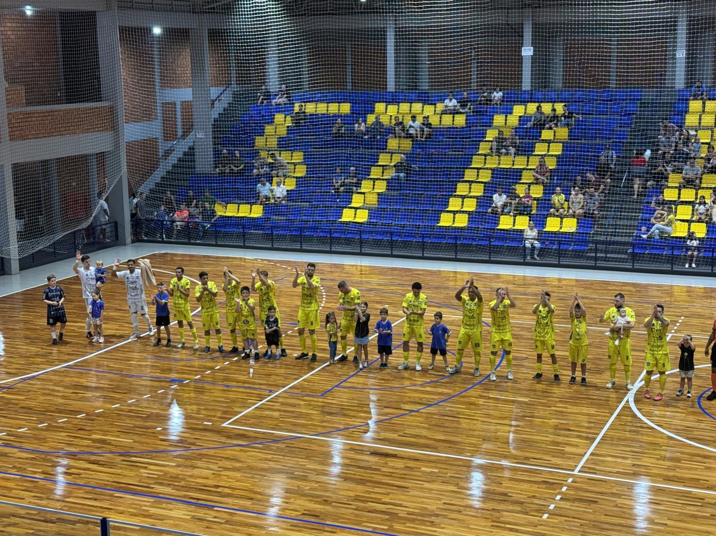 Santa Helena batalha, mas fica no empate contra o União Futsal