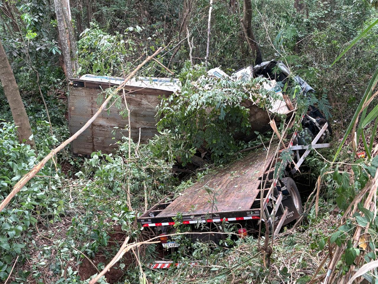 TRAGÉDIA: Dois trabalhadores morrem em grave acidente na PR-497 em Missal