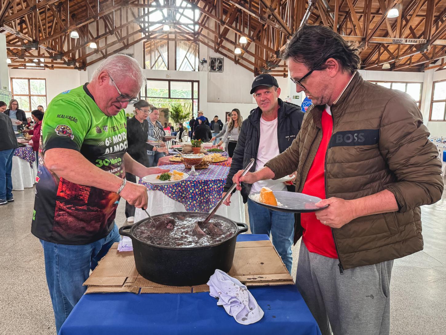 Feijoada do Rotary une sabor e fortalece projetos sociais em Santa Helena