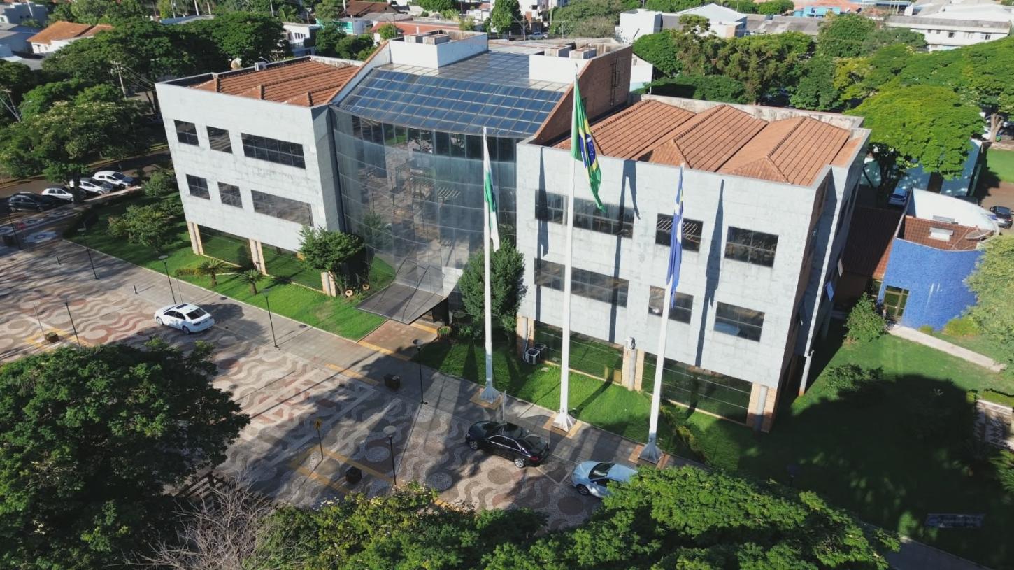 Santa Helena convoca aprovados em processo seletivo para estagiários