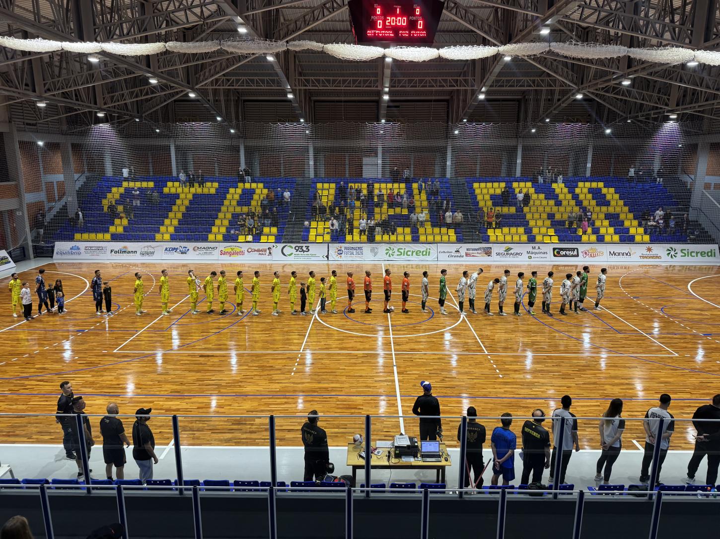Santa Helena Futsal/Rádio Costa Oeste vence o Foz e se isola na liderança do Grupo C