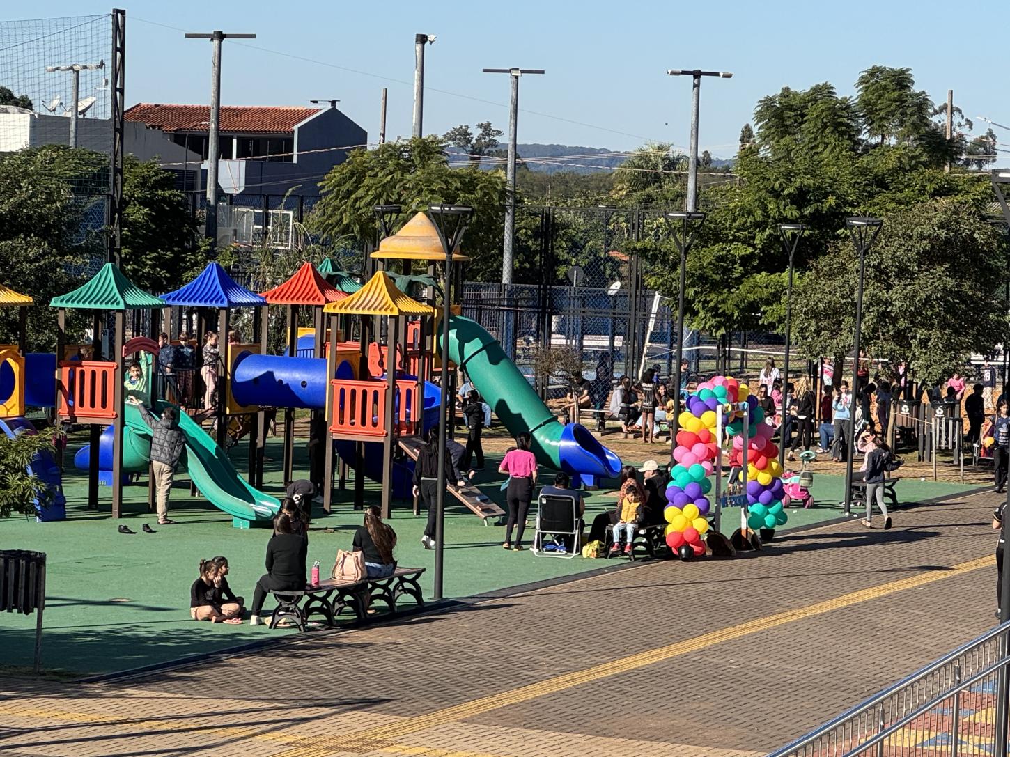 Prefeitura de Santa Helena promove Colônia de Férias na Praça Santos Dumont