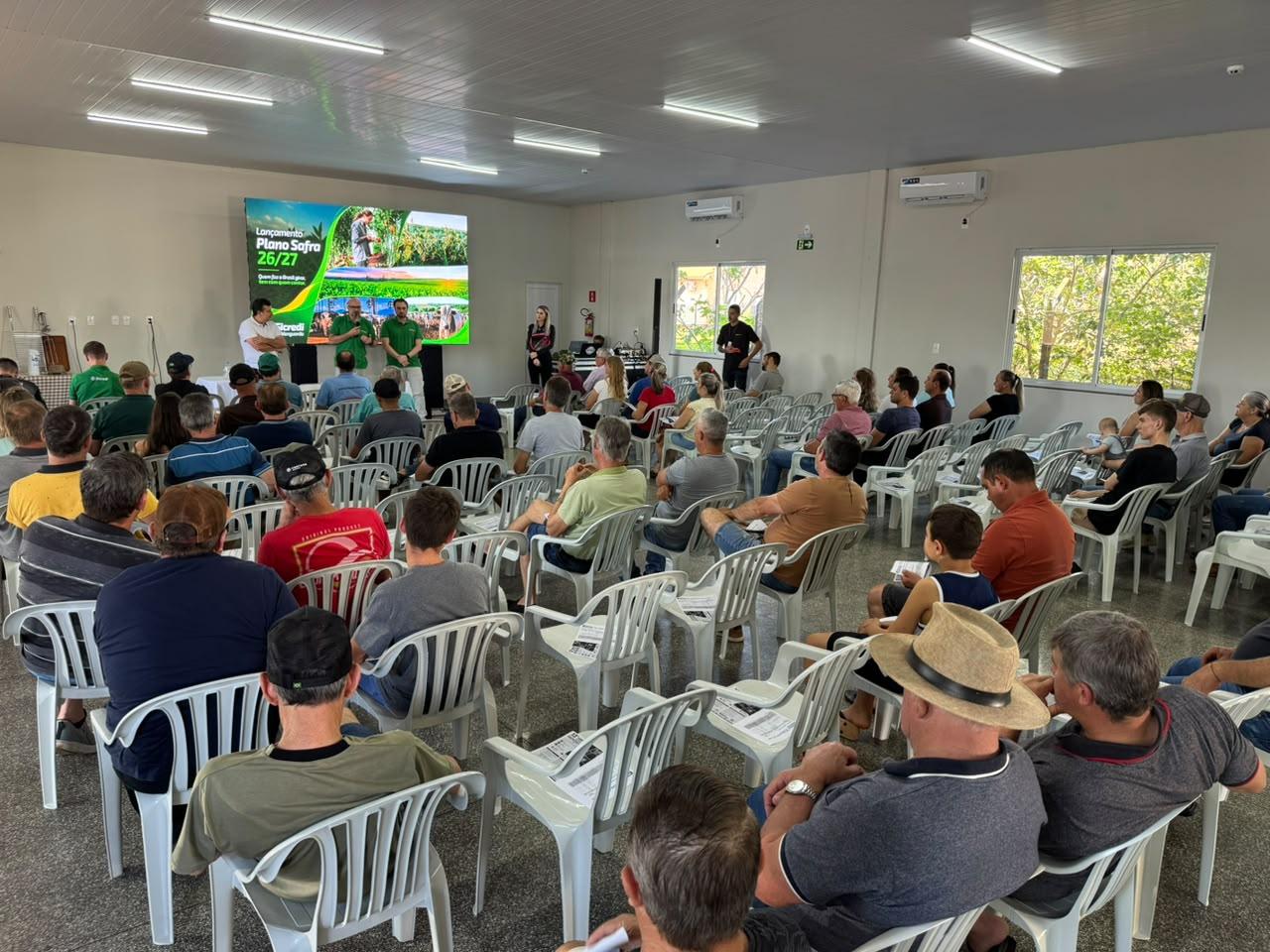 Sicredi apresenta Plano Safra 26/27 a associados de São Roque em Santa Helena