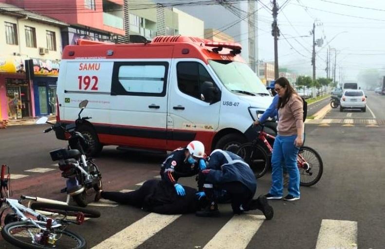 Mulher fica ferida após cair de scooter na Avenida Brasil, em Santa Helena