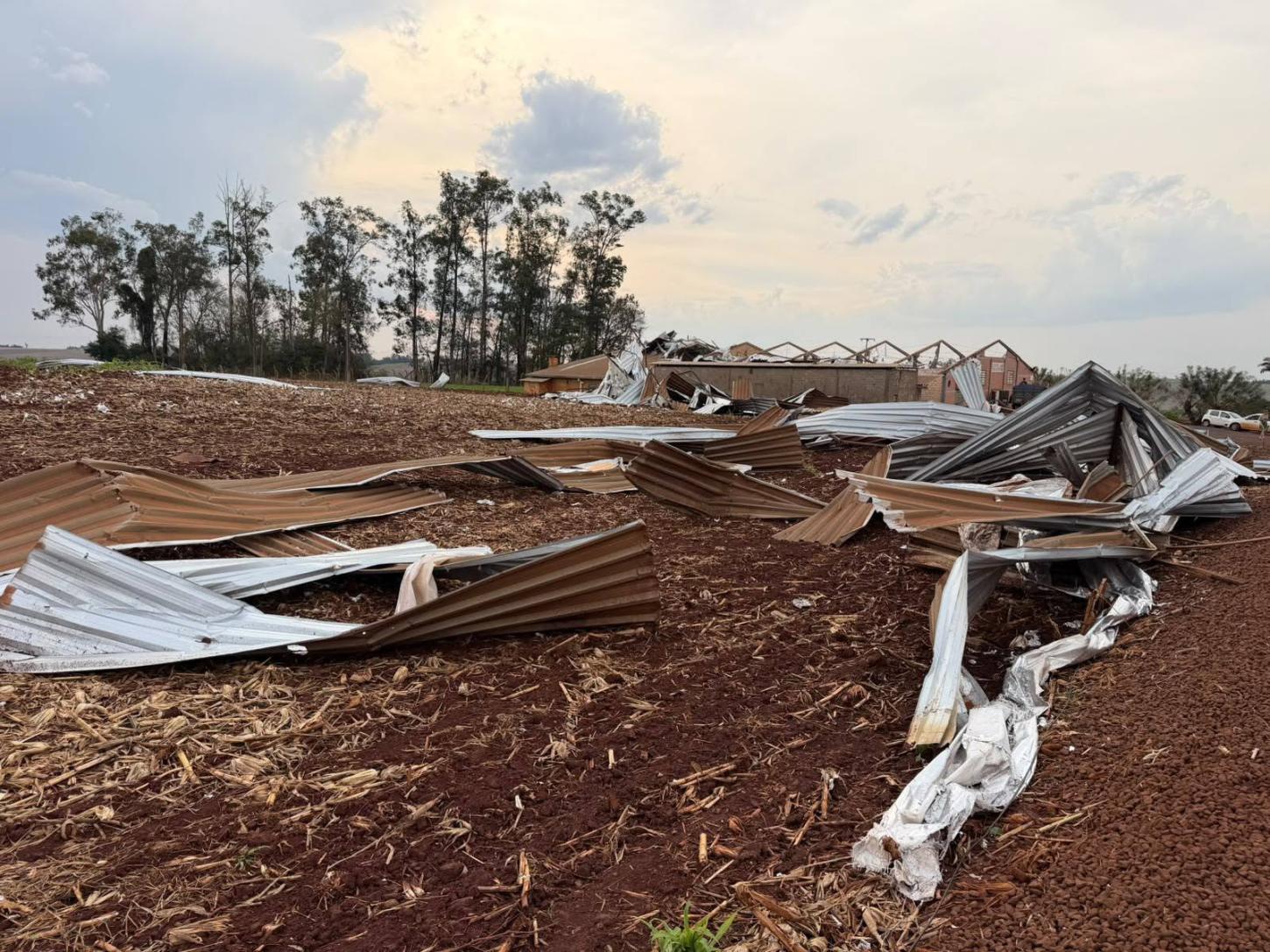 RASTRO DE DESTRUIÇÃO
