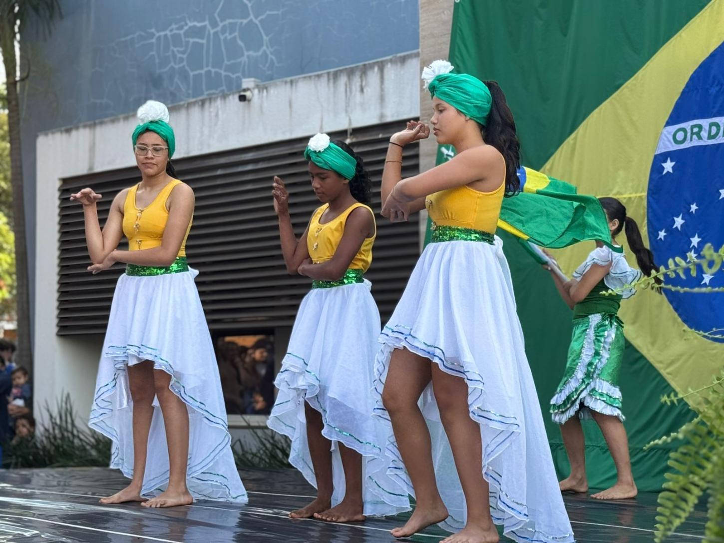 Semana Cívica encerra apresentações e Santa Helena se prepara para o Desfile de 7 de Setembro