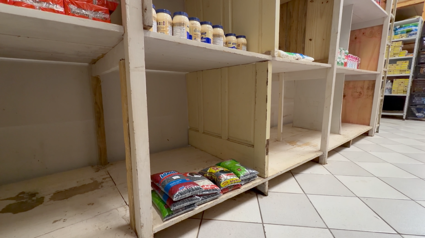 FALTA DE ALIMENTOS