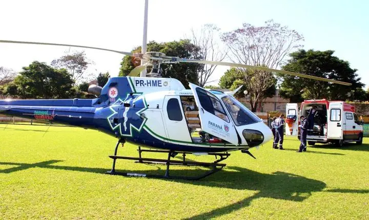 Helicóptero do CONSAMU é acionado para transferência de idosa em Santa Helena