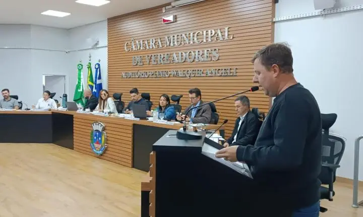 Inha volta para prefeitura e Valmir Naná assume vaga de Francis Schley na Câmara de Santa Helena