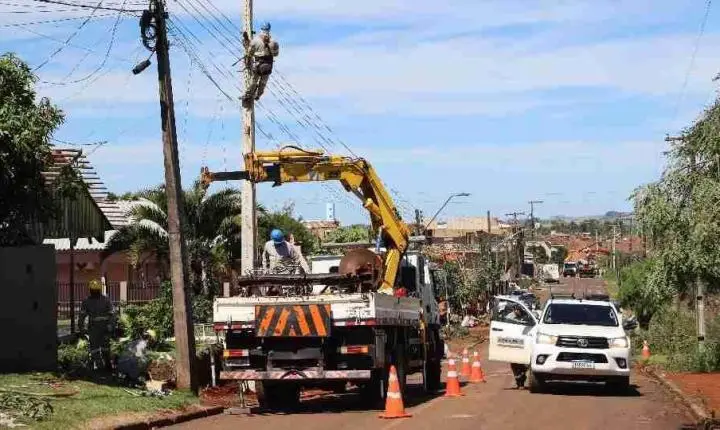 Paraná ainda tem 52,9 mil clientes sem energia após temporal