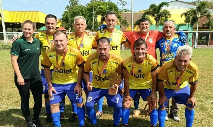 Santa Helena goleia Medianeira no Futebol Suíço 50+